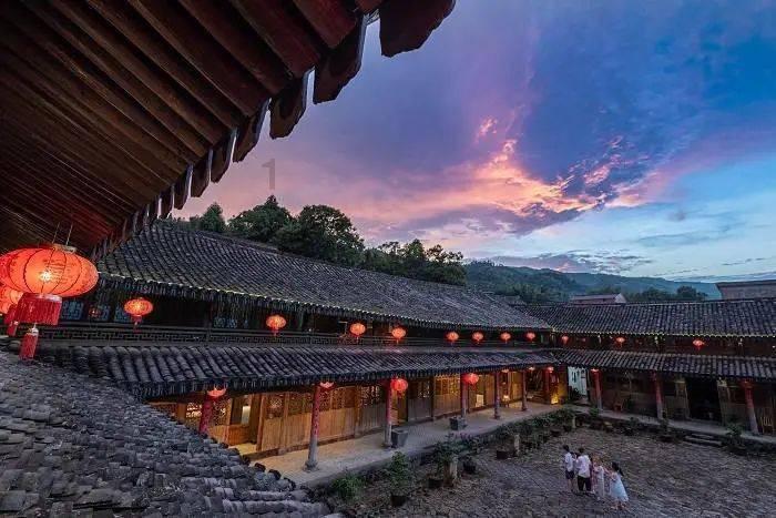 “岭南酒店”借并购走向全国